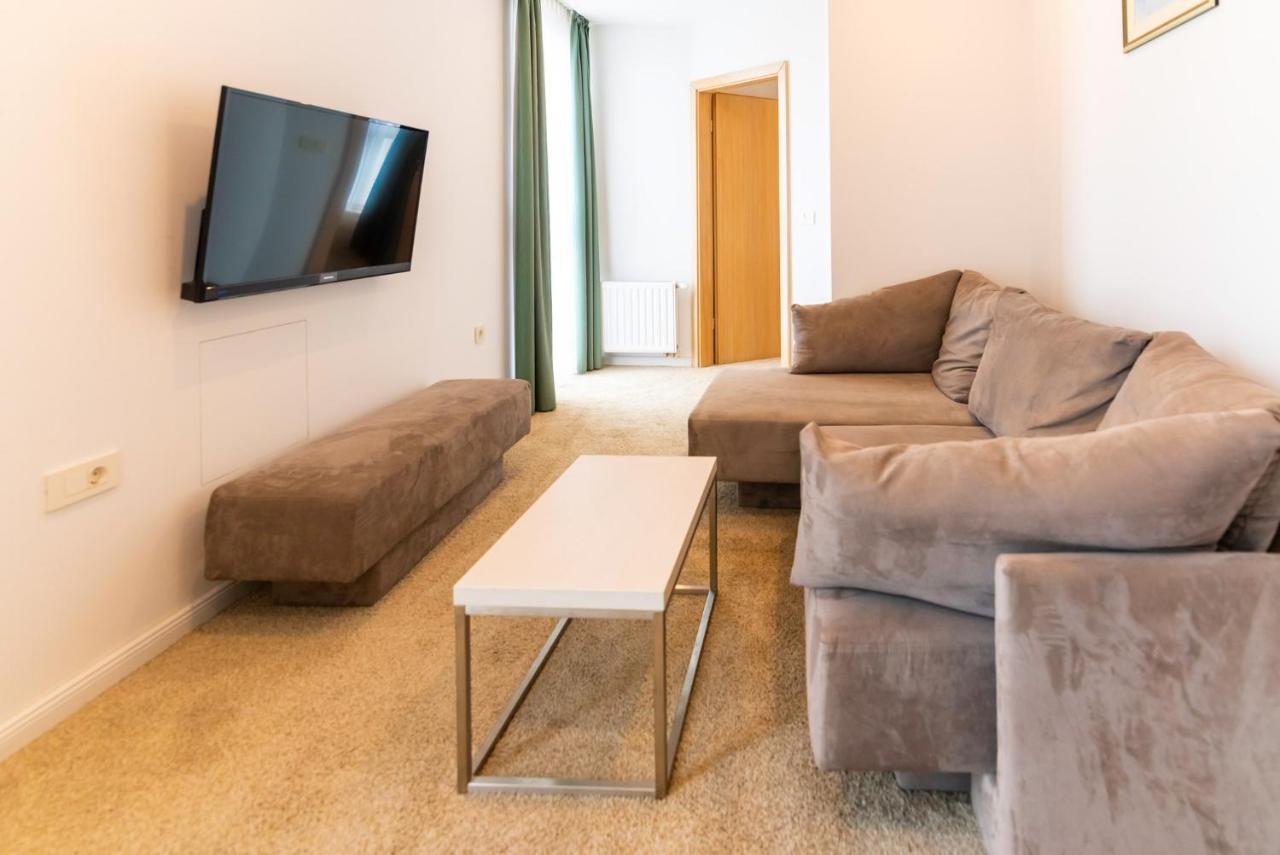 Hotel Park Superior 3* Čakovec エクステリア 写真