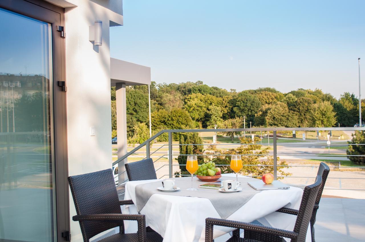 Hotel Park Superior 3* Čakovec エクステリア 写真